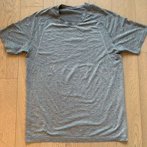 Lululemon Metal Vent Tech - men’s shirt